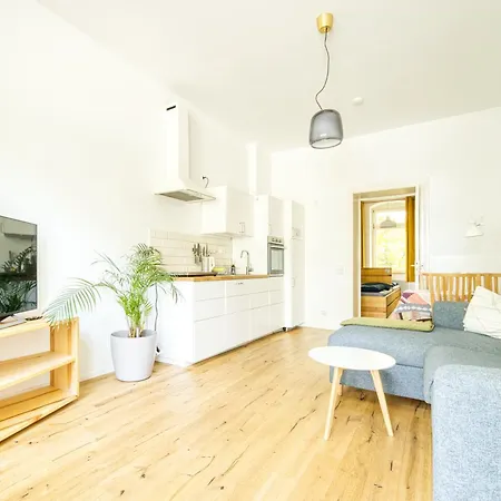 Central Apartment In Trendy Friedrichshain